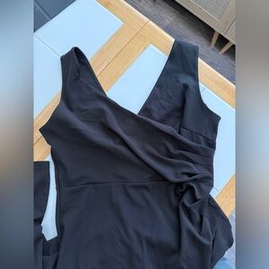 Elegant Black Sleeveless Dress